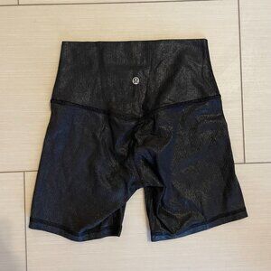 Lululemon Shine Align 6" Size 4